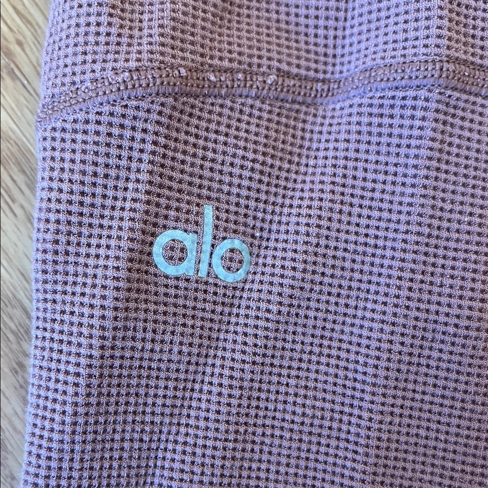 Alo Waffle Drawstring Joggers - Picture 4 of 5